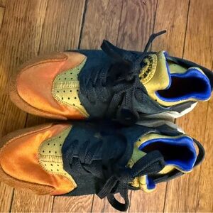 Nike Air Huarache Sneakers – Multicolor Orange Yellow Blue Black Women 9